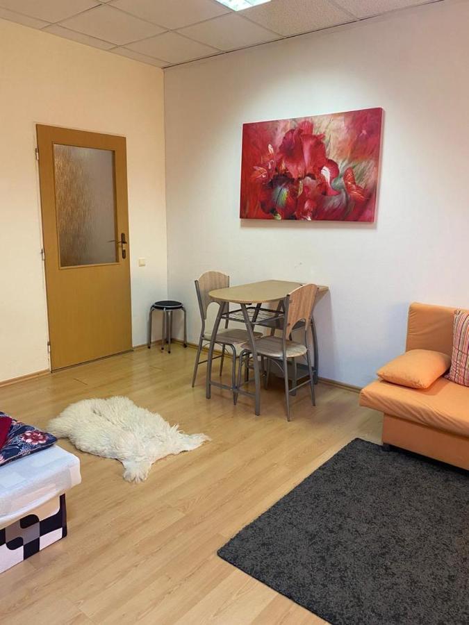 Apartman-Raca Bratislava Buitenkant foto